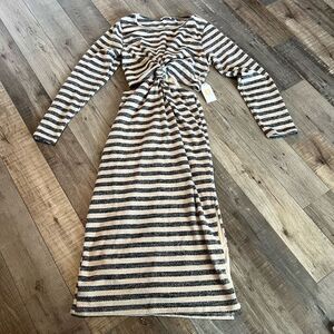 Chrysanthemum women’s dress size XL